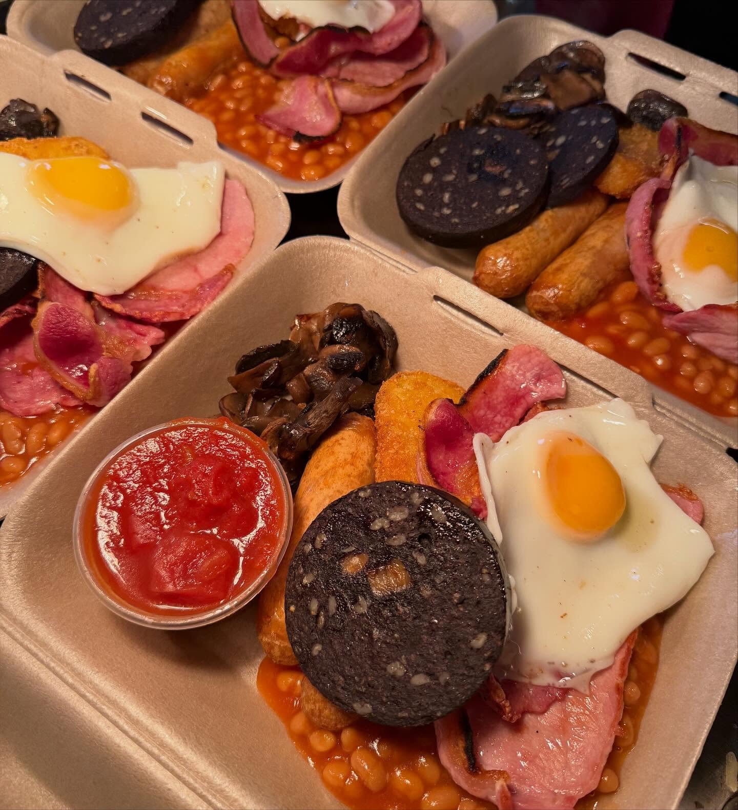 Takeaway full English breakfast trays with black pudding, fried egg and beans at The Oven Door Cafe, Haydock